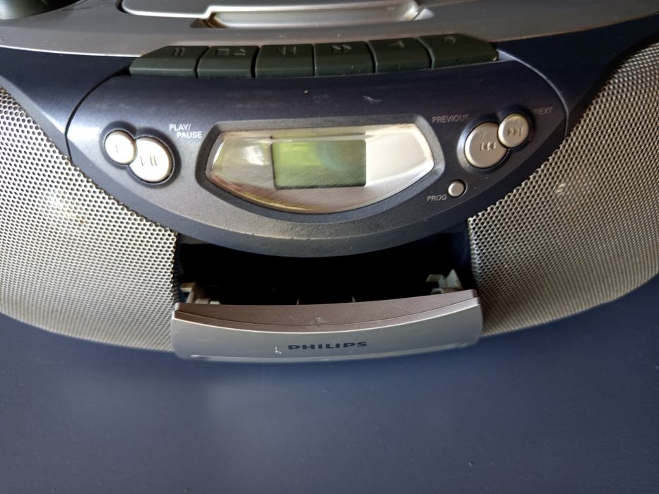 Radiomagnetofon z Cd - Philips Az1003 .