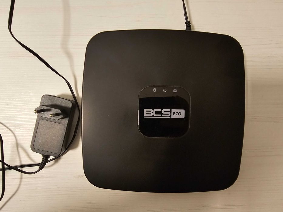 Rejestrator do monitoringu BCS-NVR04015ME-II + Switch PoE