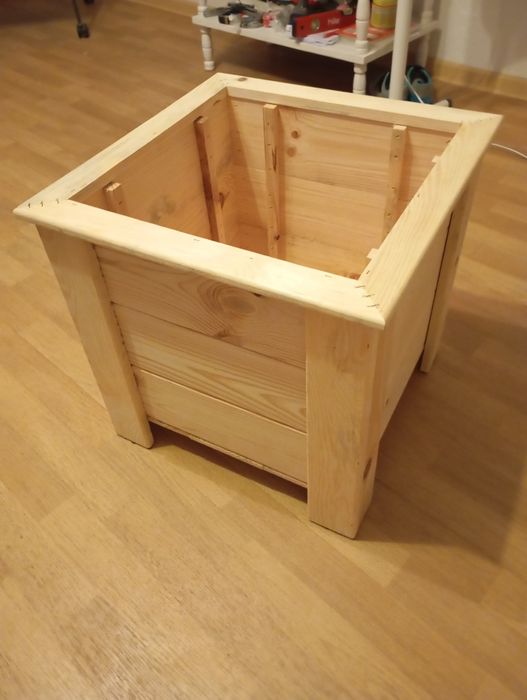 Donica drewniana 40x40