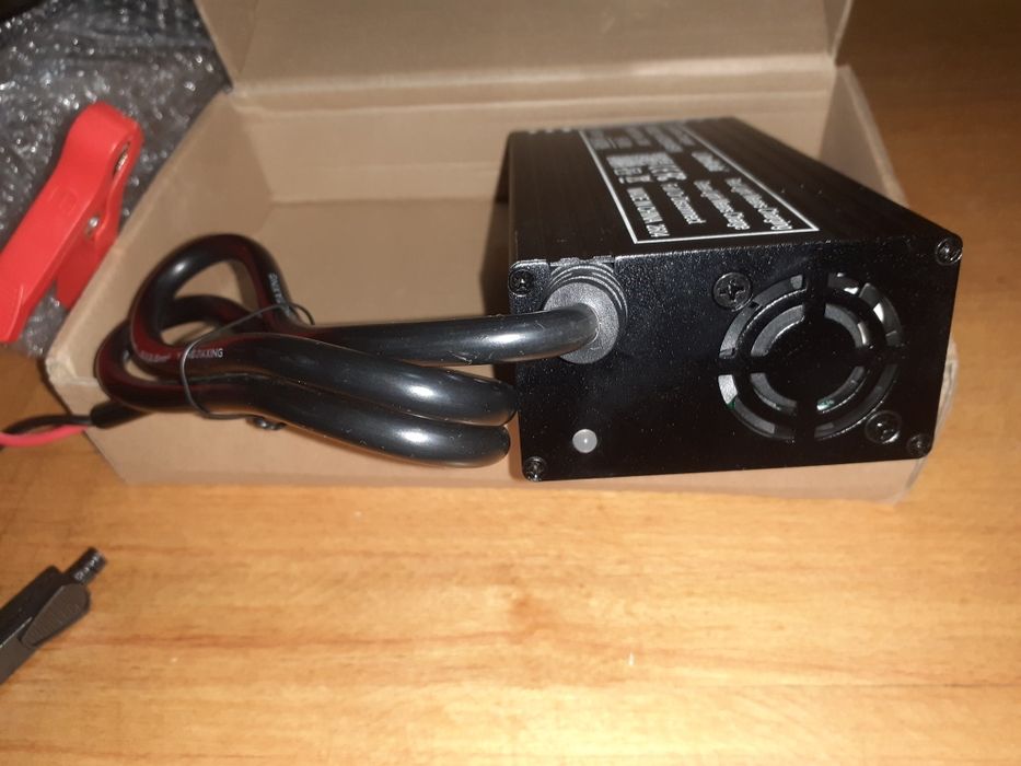 Зарядні пристрої LiitoKala для LiFePo4  14.6V, 20А.  Li Ion 12.6v, 40A