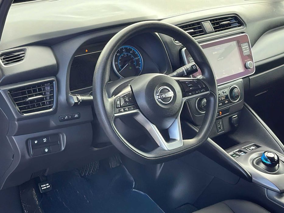 Nissan LEAF S      2025