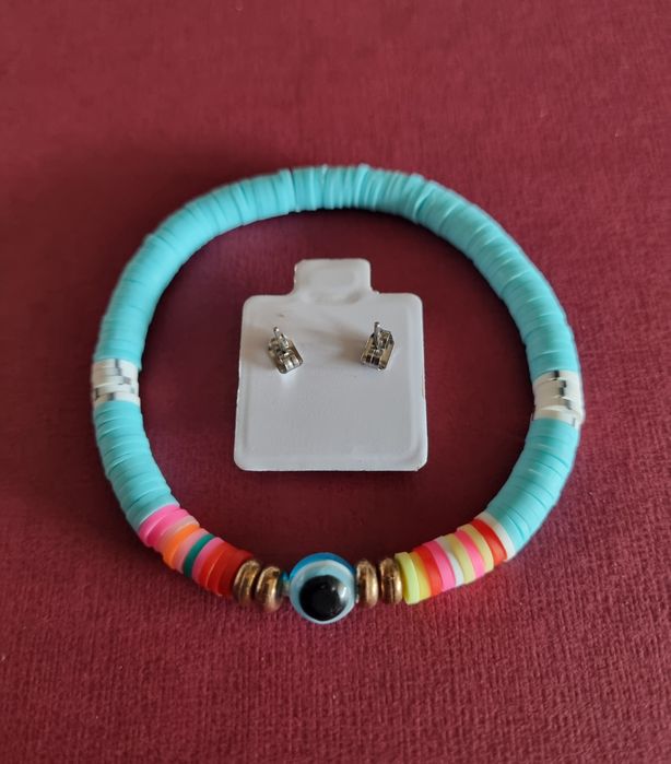Conjunto de pulseira e brincos em tons de turquesa