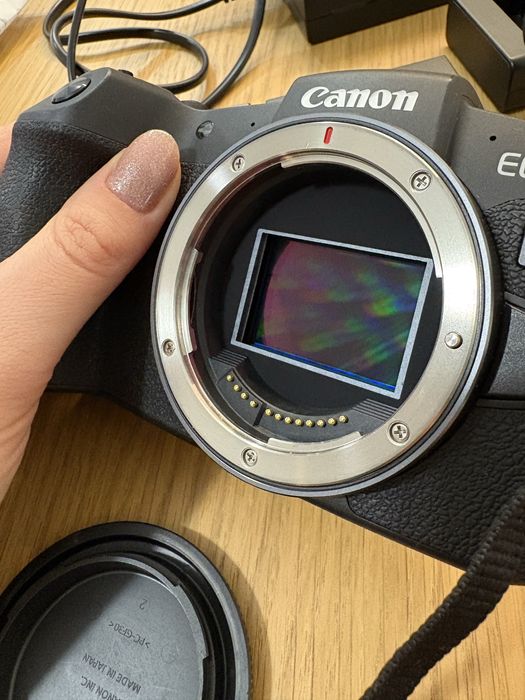 Canon EOS RP body + obiektyw Canon RF 50 mm 1.8 + gratisy