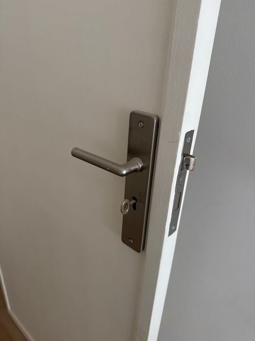 2 Portas interior em Madeira ótimo estado