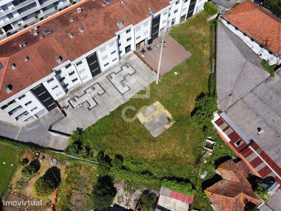 Terreno Rústico em São Martinho do Campo com 1000m2