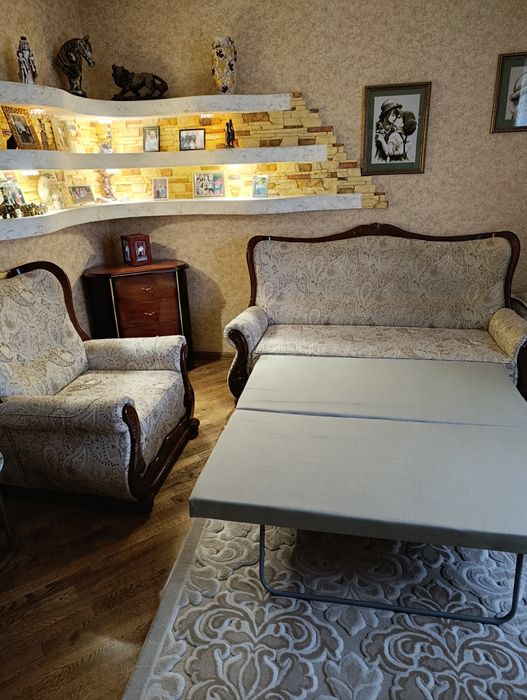 Диван  розкладний і крісло