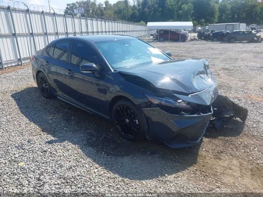 Toyota Camry 80 Hybrid SE 2024