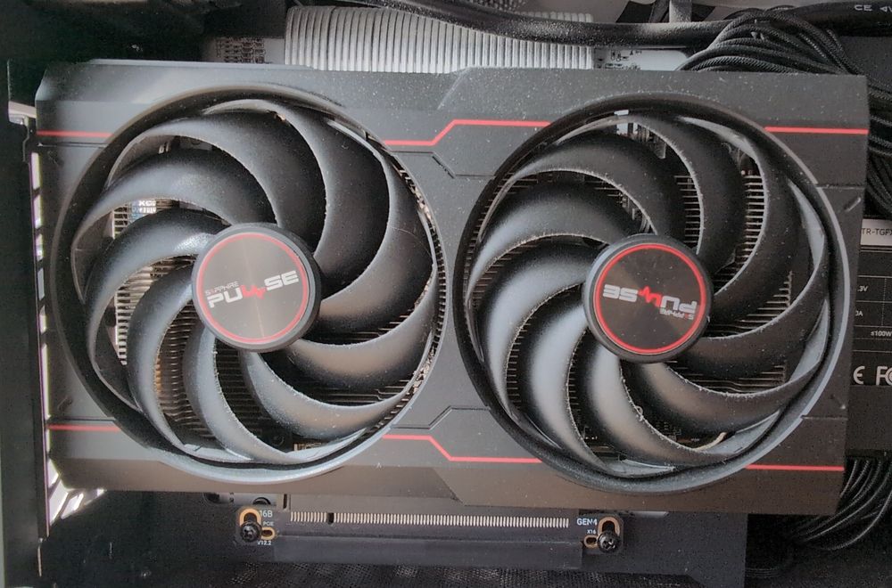 AMD Radeon RX 6600 8GB