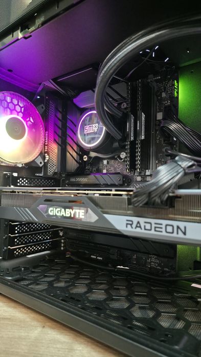 Gaming PC InWin  i7  32GB Z790 WiFi RX 7900 XT 20GB 1TB Win11Pro