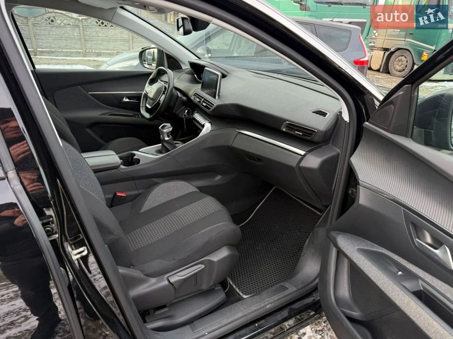 Peugeot 3008 (2020 року)