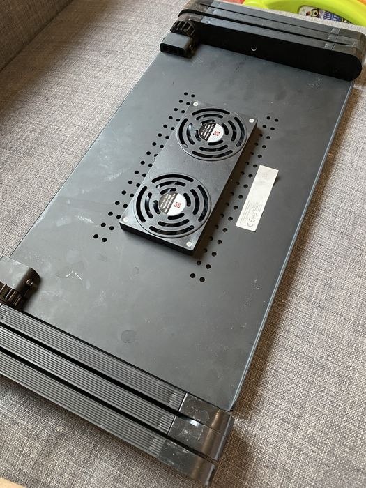 Wielofunkcyjny stolik do laptopa