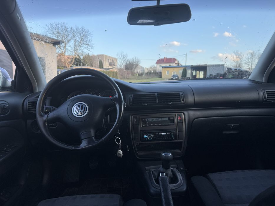 Sprzedam passata b5 fl 2.3 v5 170 koni