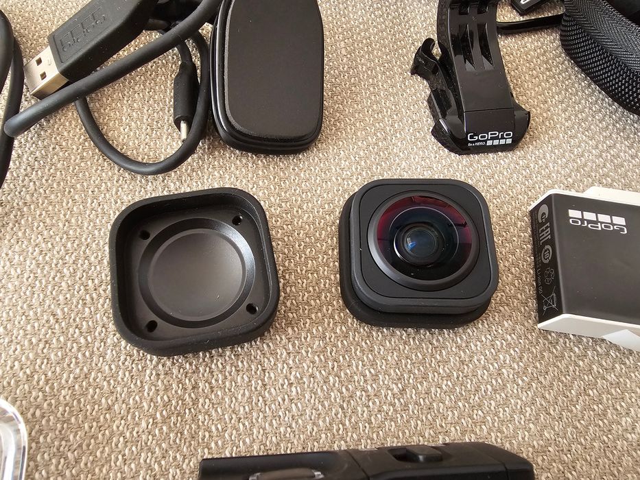 GoPro 12 Black + Acessórios