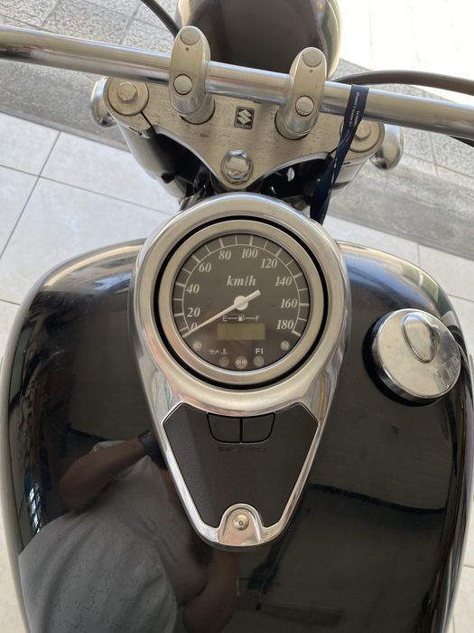 Suzuki Intruder c800