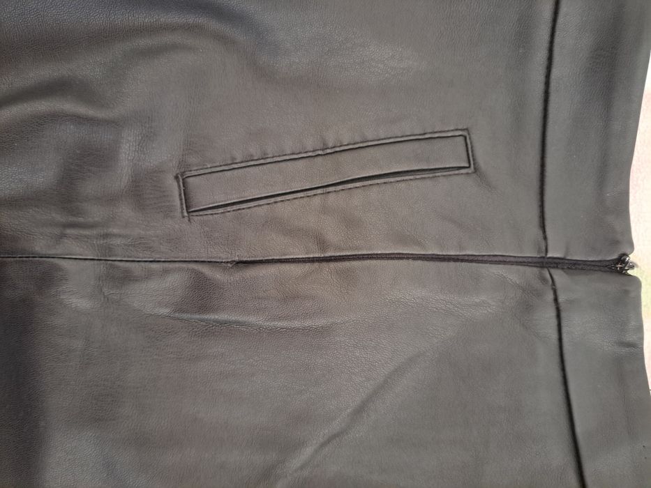 Calças de napa Zara pretas