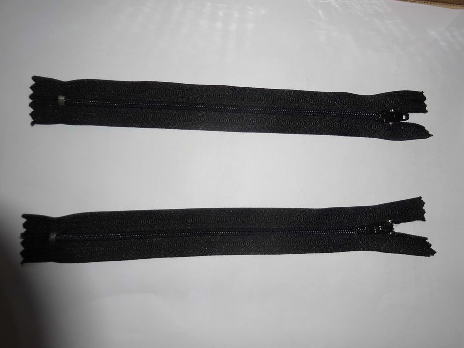 nowe 20 szt suwaki 18 cm czarne nierozdzielcze,  o drobnym splocie