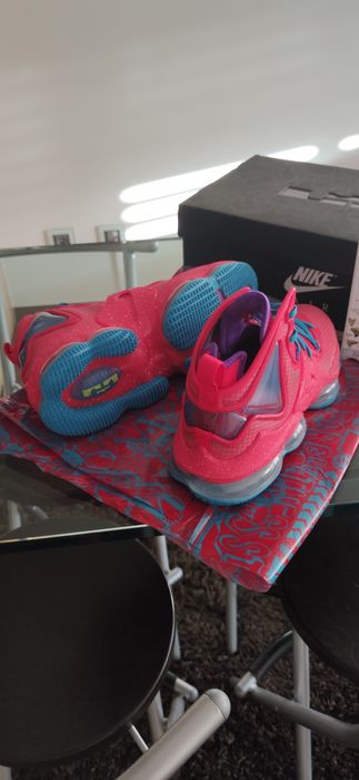 Lebron 19 novas em caixa com fatura