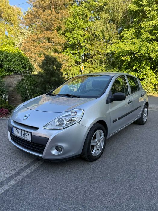 Renault Clio 3 1.2 benzyna 75 KM 2010 5 drzwi bezwypadkowe
