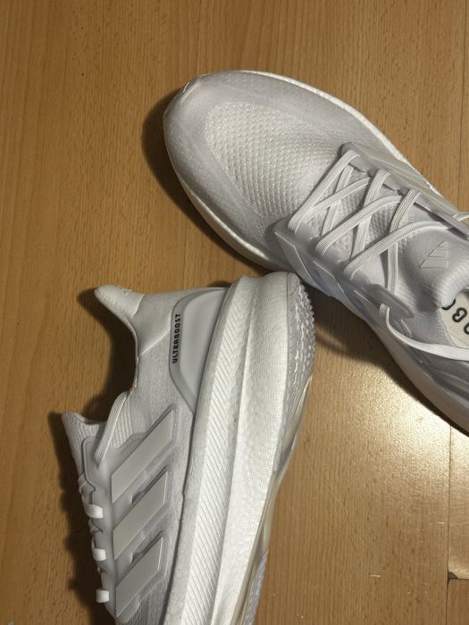 Adidas UltraBoost 5
