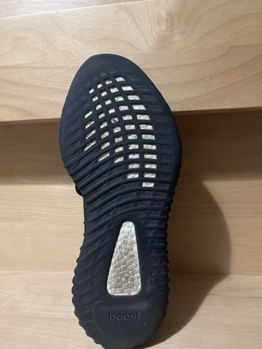 adidas Yeezy Boost 350 V2 Core Black Red (2016/2022)