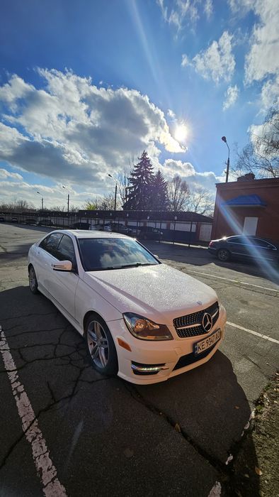 Mersedes C 300 2013 год