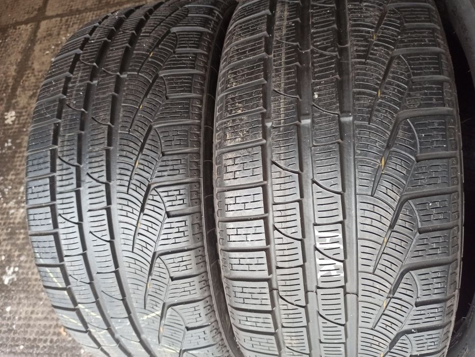 Зимняя резина 245/40 R18 Pirelli Sottozero