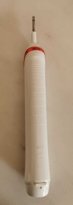 Braun Oral-B Pro 6500 + 6 recargas novas