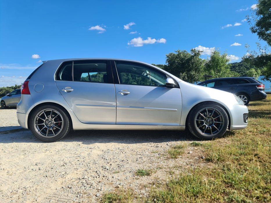Volkswagen golf v 2.0 tdi