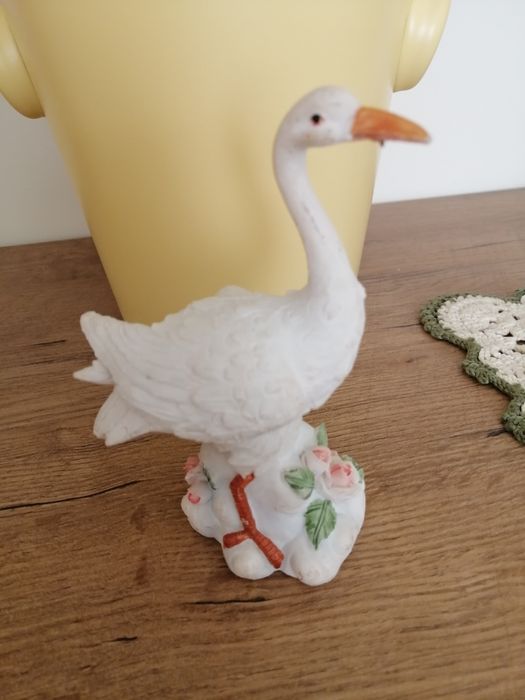 Figurka kolekcjonerska bocian
