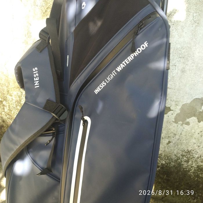 Saco de Golfe Inesis Light Waterproof (com 20 Tacos)