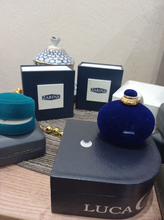 Футляри коробки  для прикрас