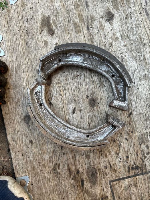 Тормозные колодки МТ-10  "Днепр" .