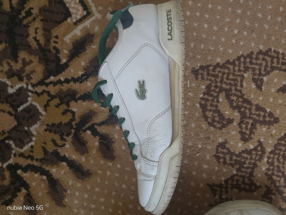 Продам красовки Lacoste