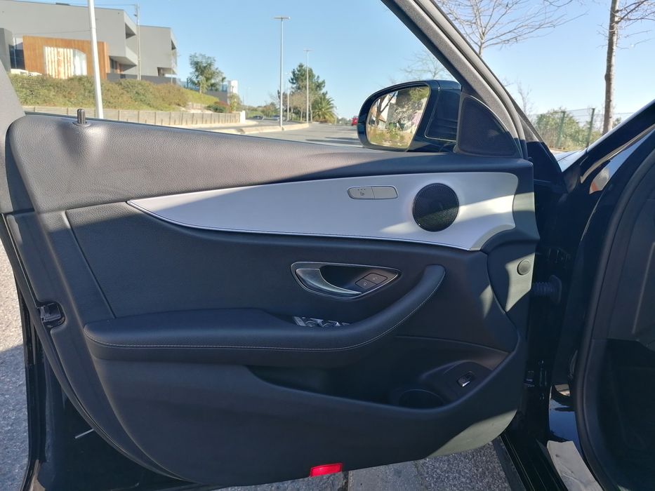 Vendo Mercedes E 300 de AMG Line