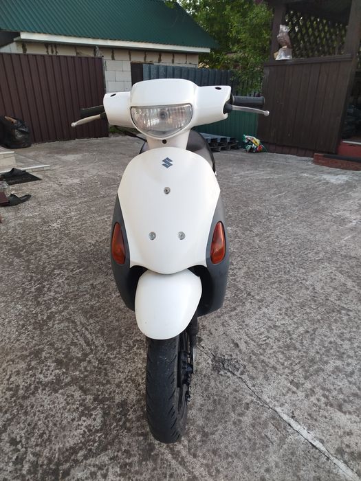 Suzuki Lets 4
