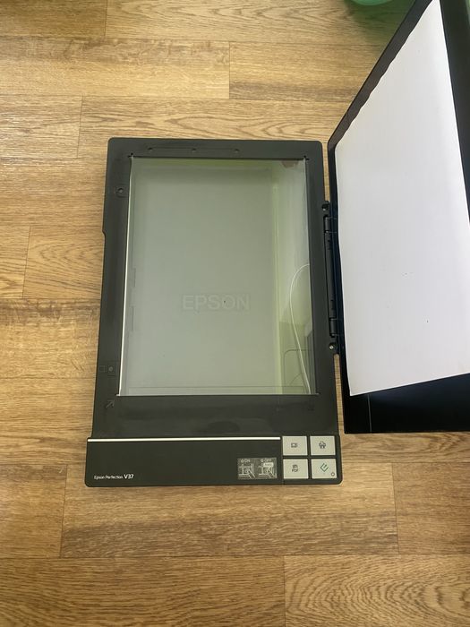 Продам планшетний сканер EPSON Perfektion V37