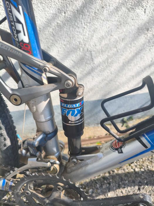 Bicicleta Trek suspenção total