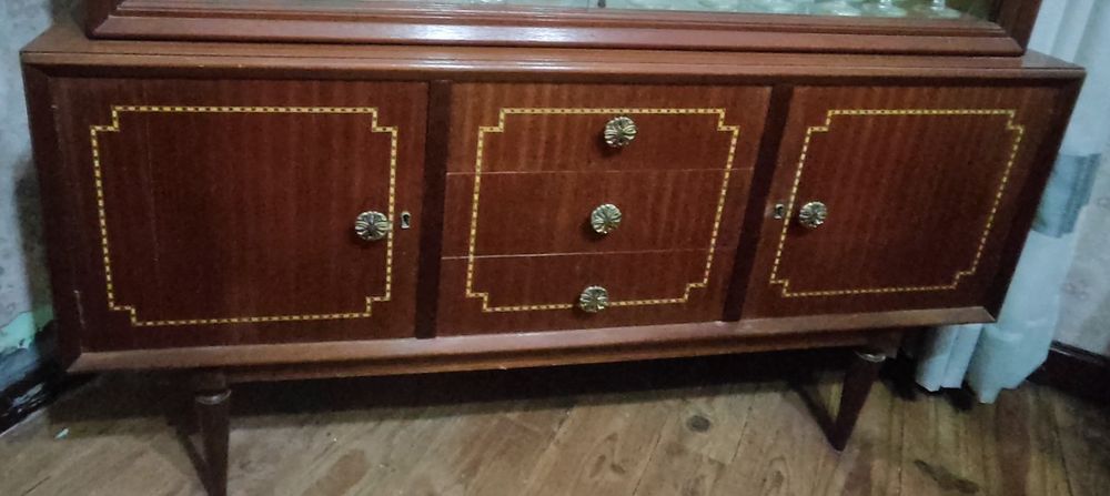 Cristaleira / móvel de sala