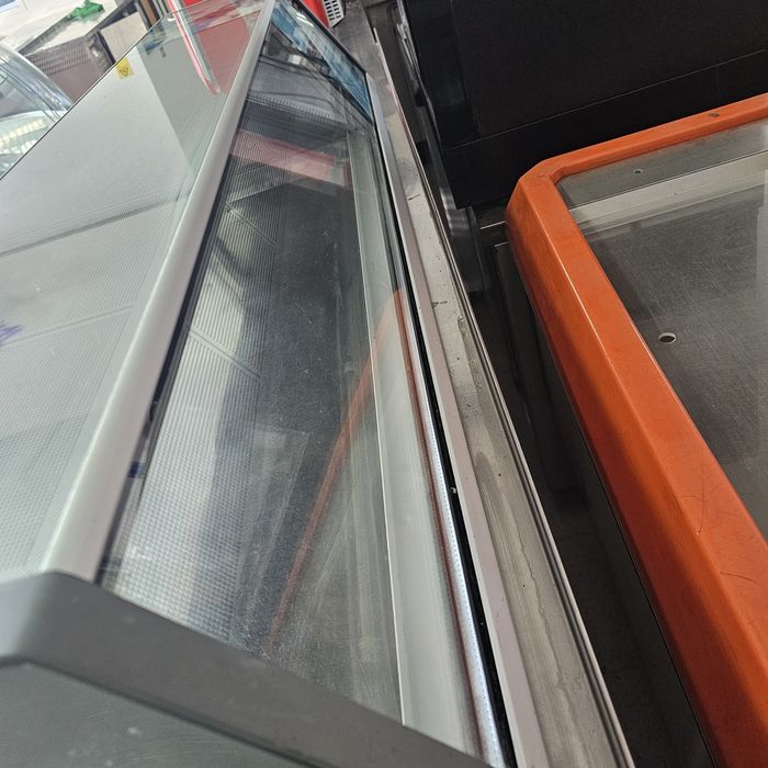 Vitrine refrigerada de bancada