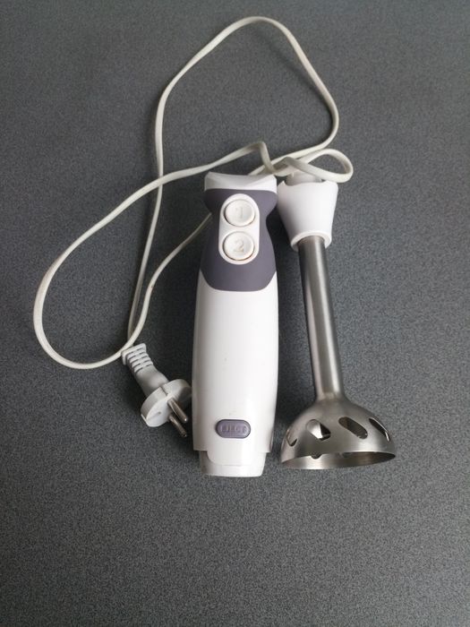 Блендер, двухскоростной, исправен.