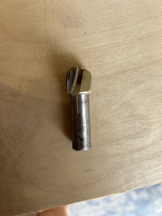 Продам фрези по дереву б/у