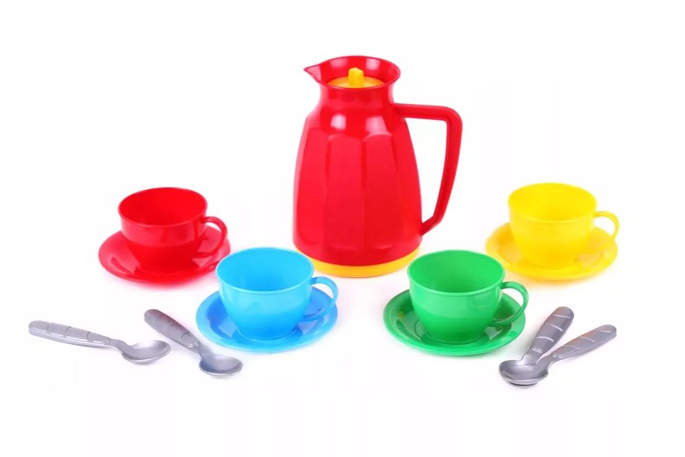 Zestaw kuchennych naczyń. Technok