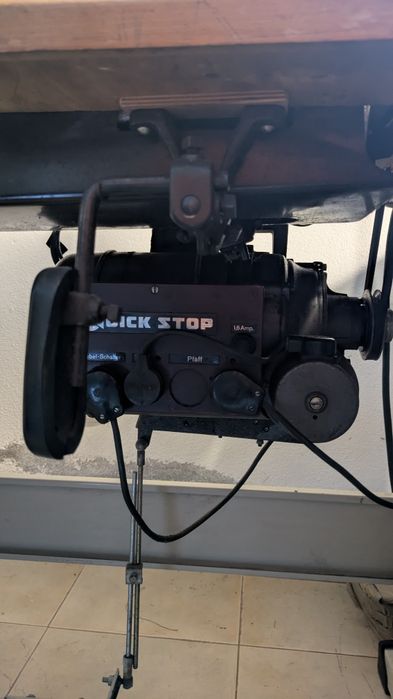 Máquina de costura Pfaff coser peles  duplo arrasto.