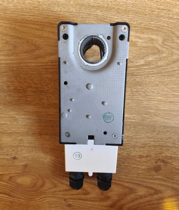 Siłownik Trox 227CMX-024T-15-MB