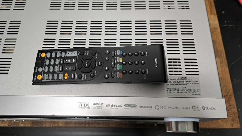 Amplituner Onkyo TX-NR727 z pilotem
