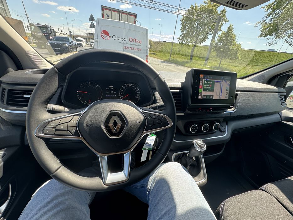 Wynajem bus 9 osobowy trafic vivaro klima long