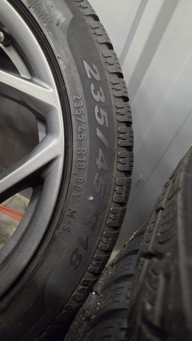Felgi Kia Oryginał 18' z oponami Pirelli 235/45r18