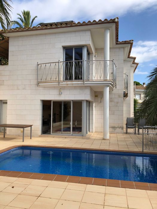 Вілла у моря  Коста Браво, Испания