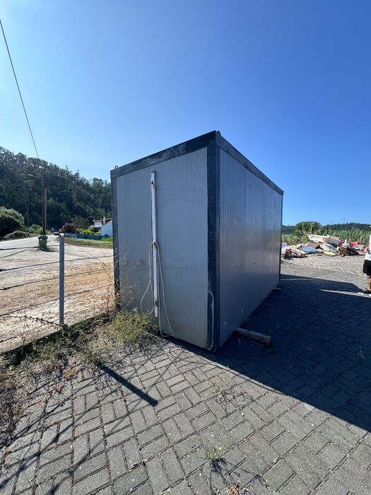 Contentor de escritório eletrificado