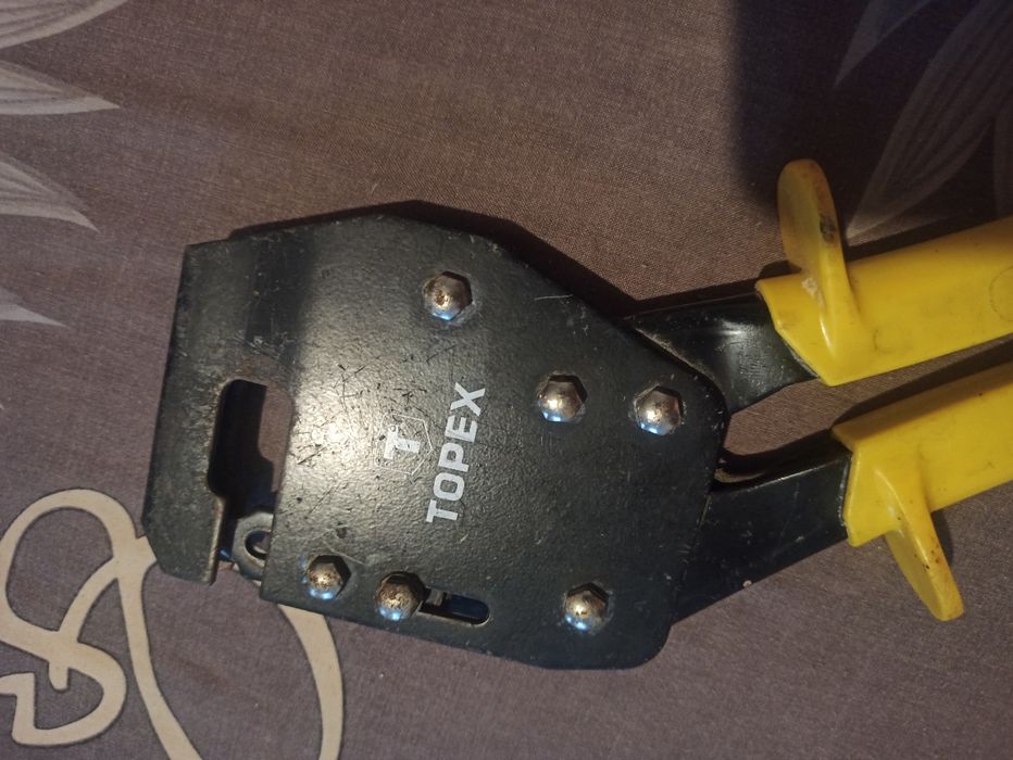 Просікач для металевого профілю [під гіпсокартон], 260 мм, TOPEX (43E1